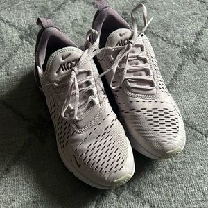 Nike Woman’s Air Max 270